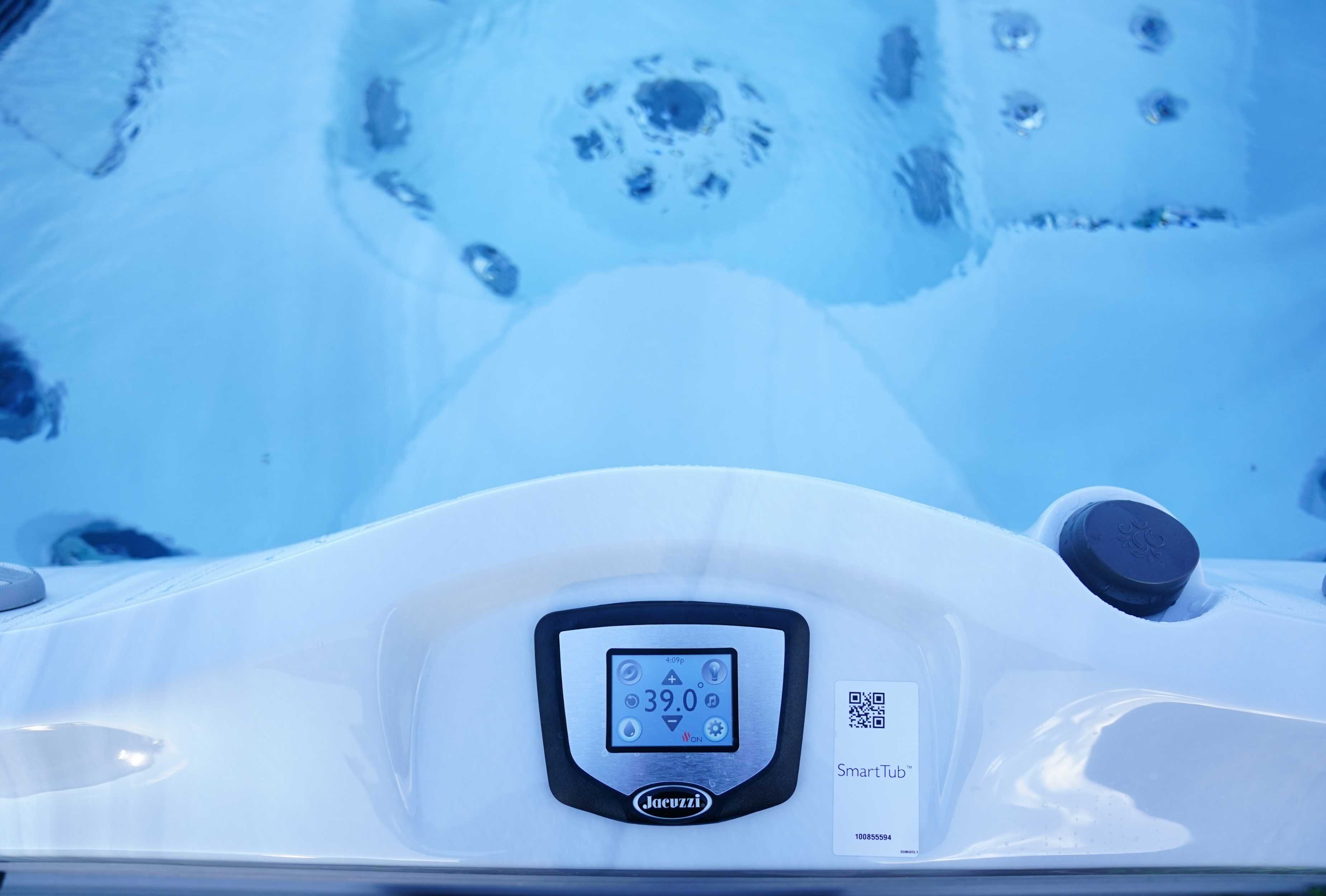 Jacuzzi smart tub image on j300 hot tub